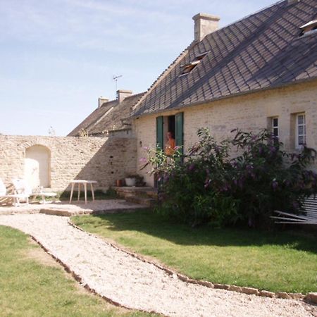 Chambres Et Tables D'Hotes A L'Auberge Touristique Meuvaines 외부 사진