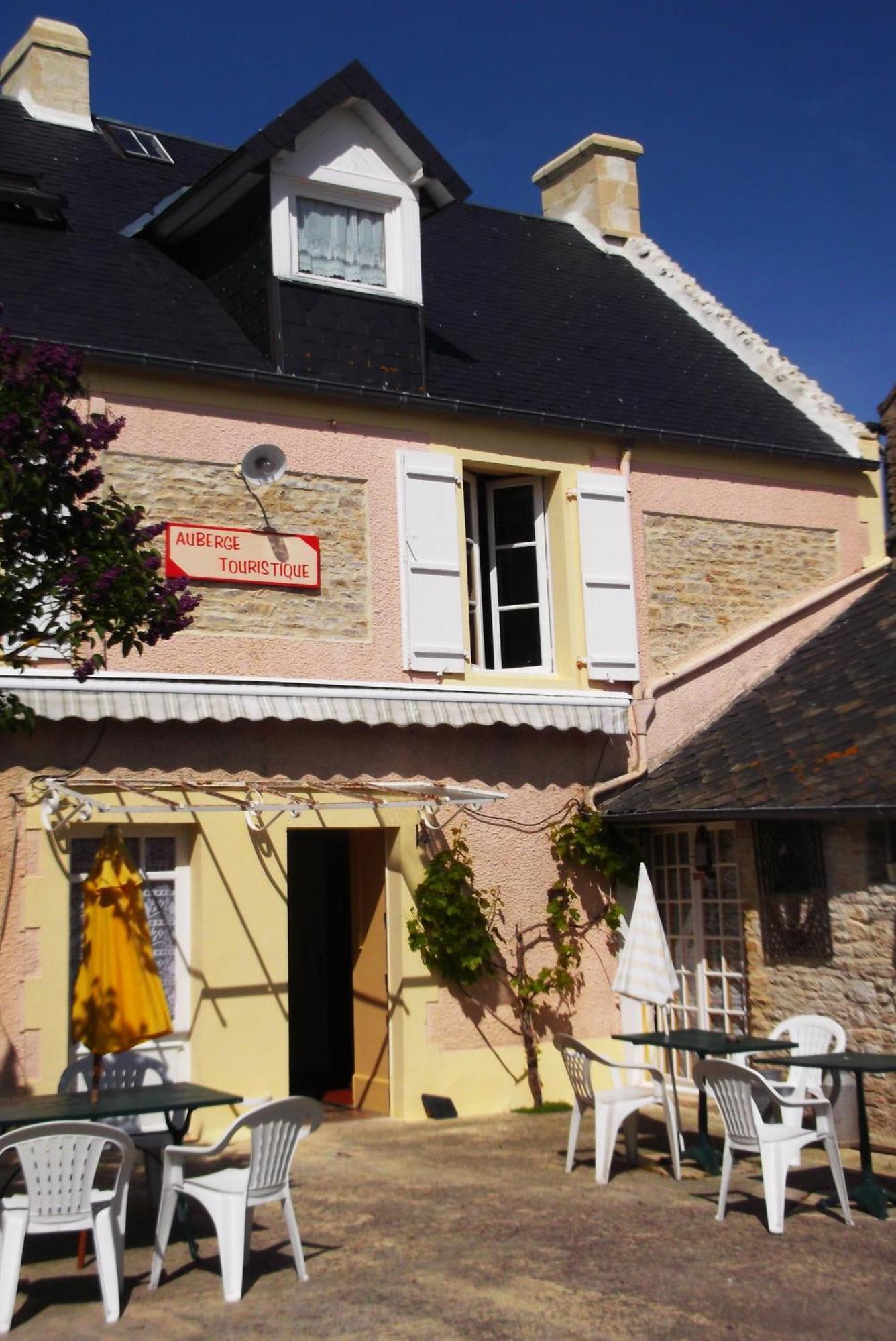 Chambres Et Tables D'Hotes A L'Auberge Touristique Meuvaines 외부 사진