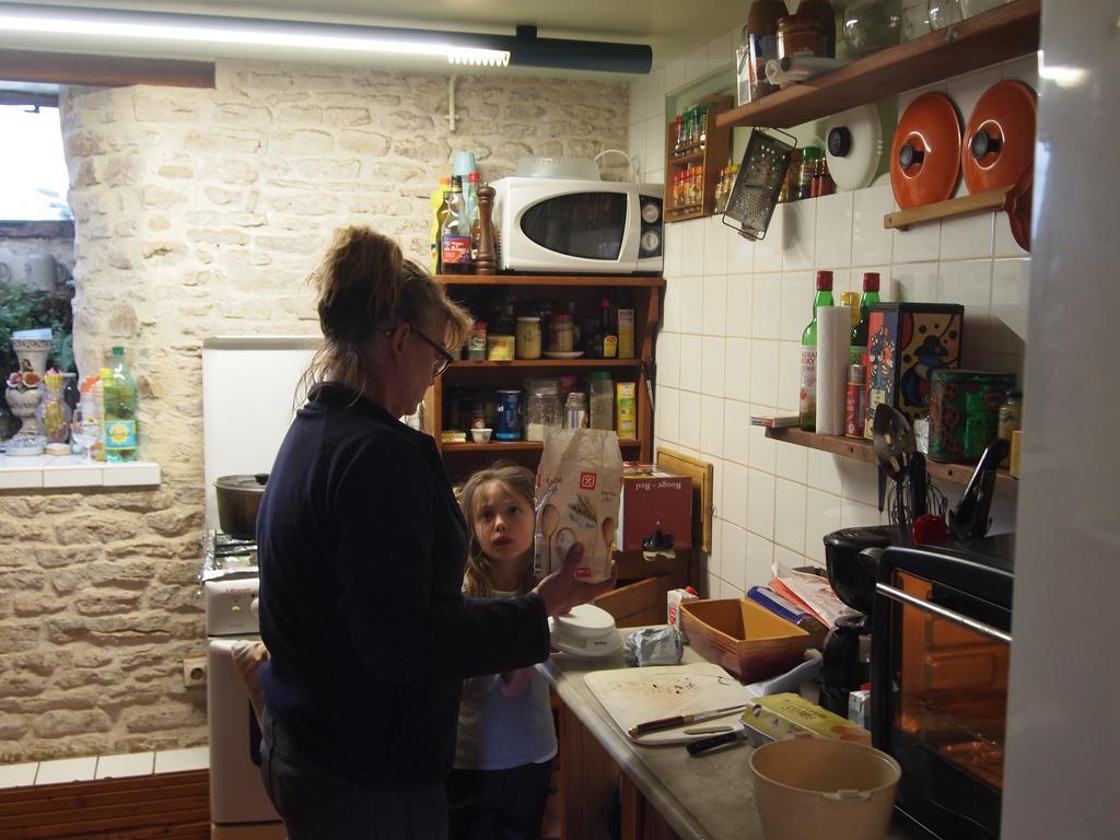 Chambres Et Tables D'Hotes A L'Auberge Touristique Meuvaines 외부 사진