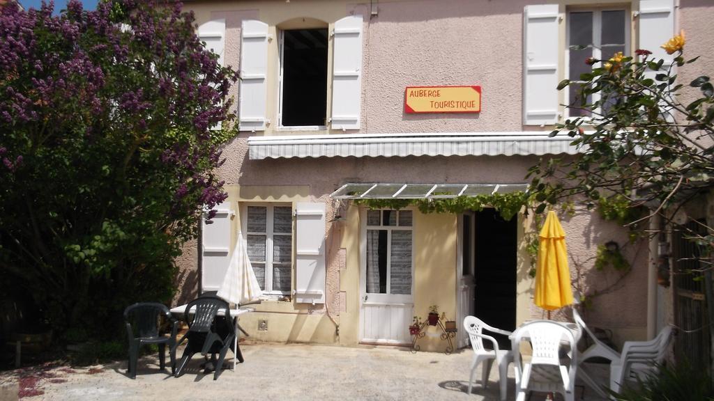 Chambres Et Tables D'Hotes A L'Auberge Touristique Meuvaines 외부 사진