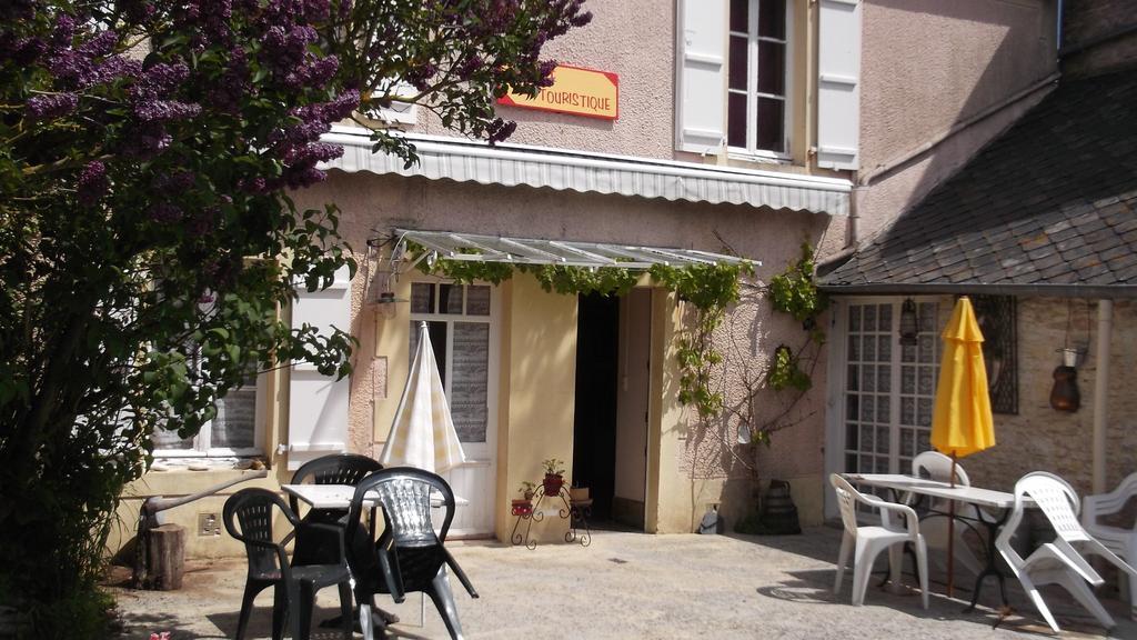 Chambres Et Tables D'Hotes A L'Auberge Touristique Meuvaines 객실 사진