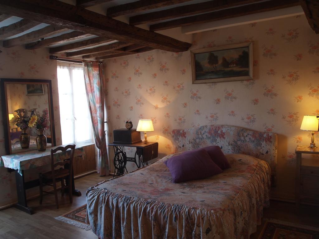 Chambres Et Tables D'Hotes A L'Auberge Touristique Meuvaines 외부 사진