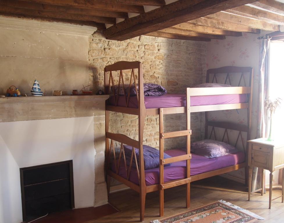 Chambres Et Tables D'Hotes A L'Auberge Touristique Meuvaines 외부 사진