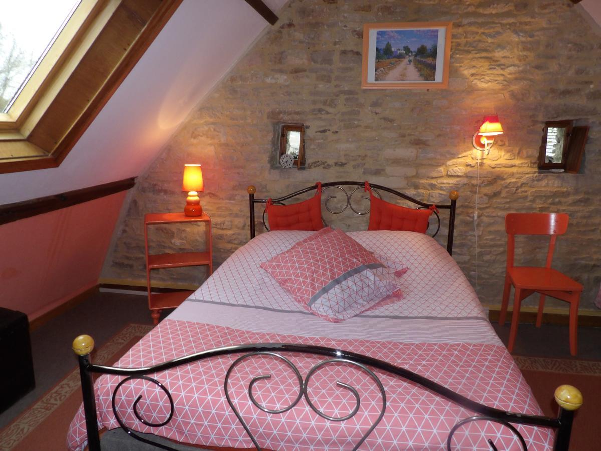 Chambres Et Tables D'Hotes A L'Auberge Touristique Meuvaines 외부 사진