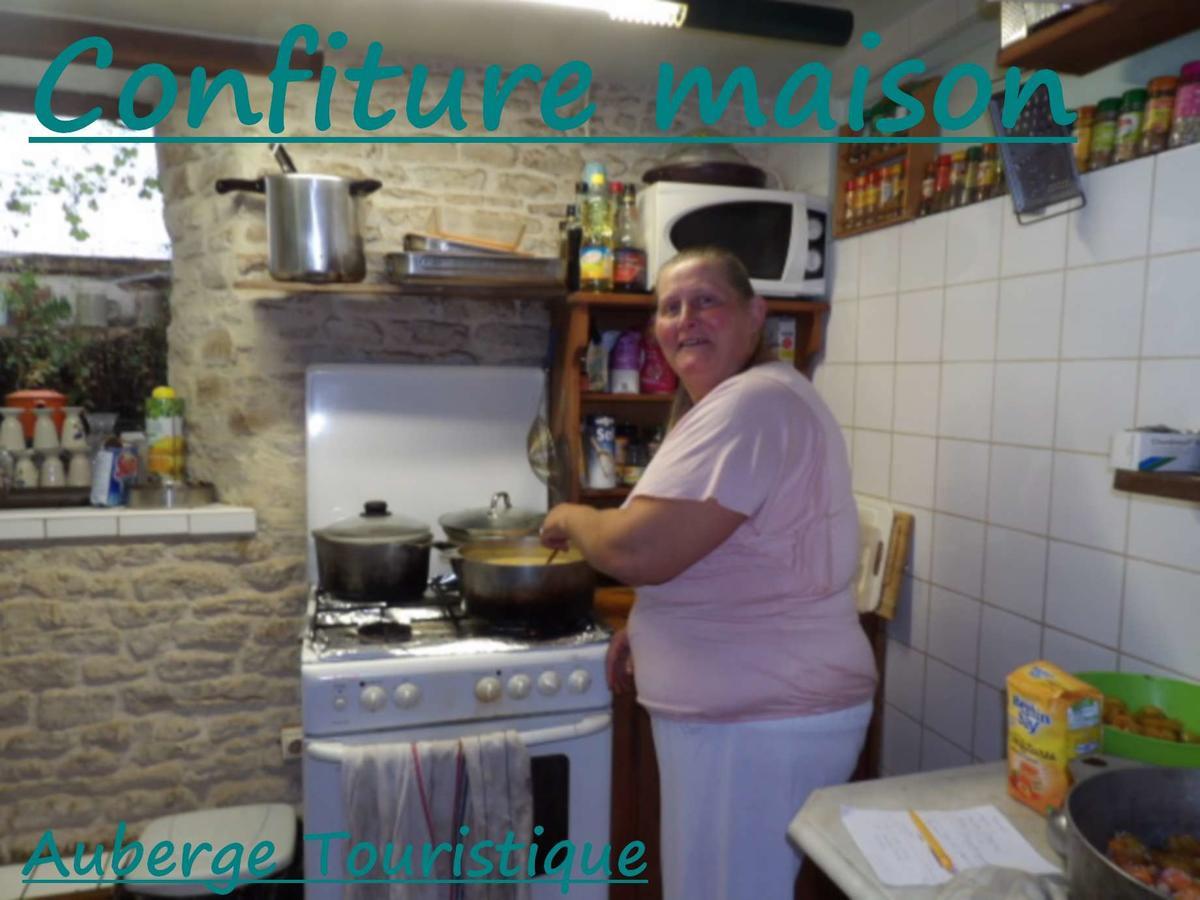 Chambres Et Tables D'Hotes A L'Auberge Touristique Meuvaines 외부 사진